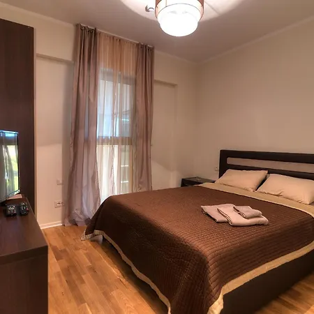 Harmonia Sunny Apartment *