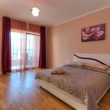 Harmonia Sunny Apartment Budva